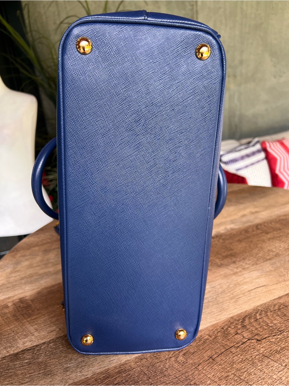 Prada Bluette Blue Saffiano Lux Leather Tote with Gold Hardware - Picture 13 of 16